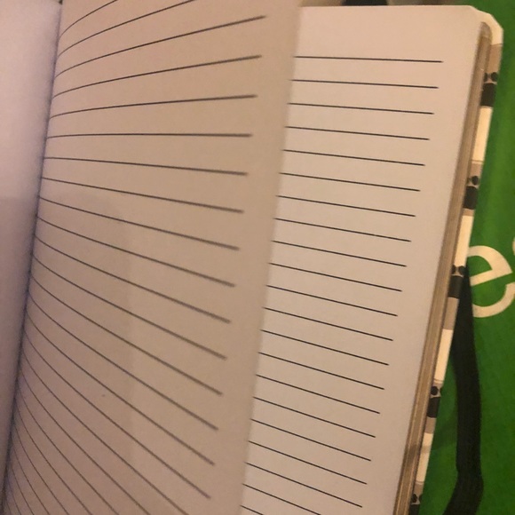 Notebook NEW cat notebook image infront - Picture 4 of 4